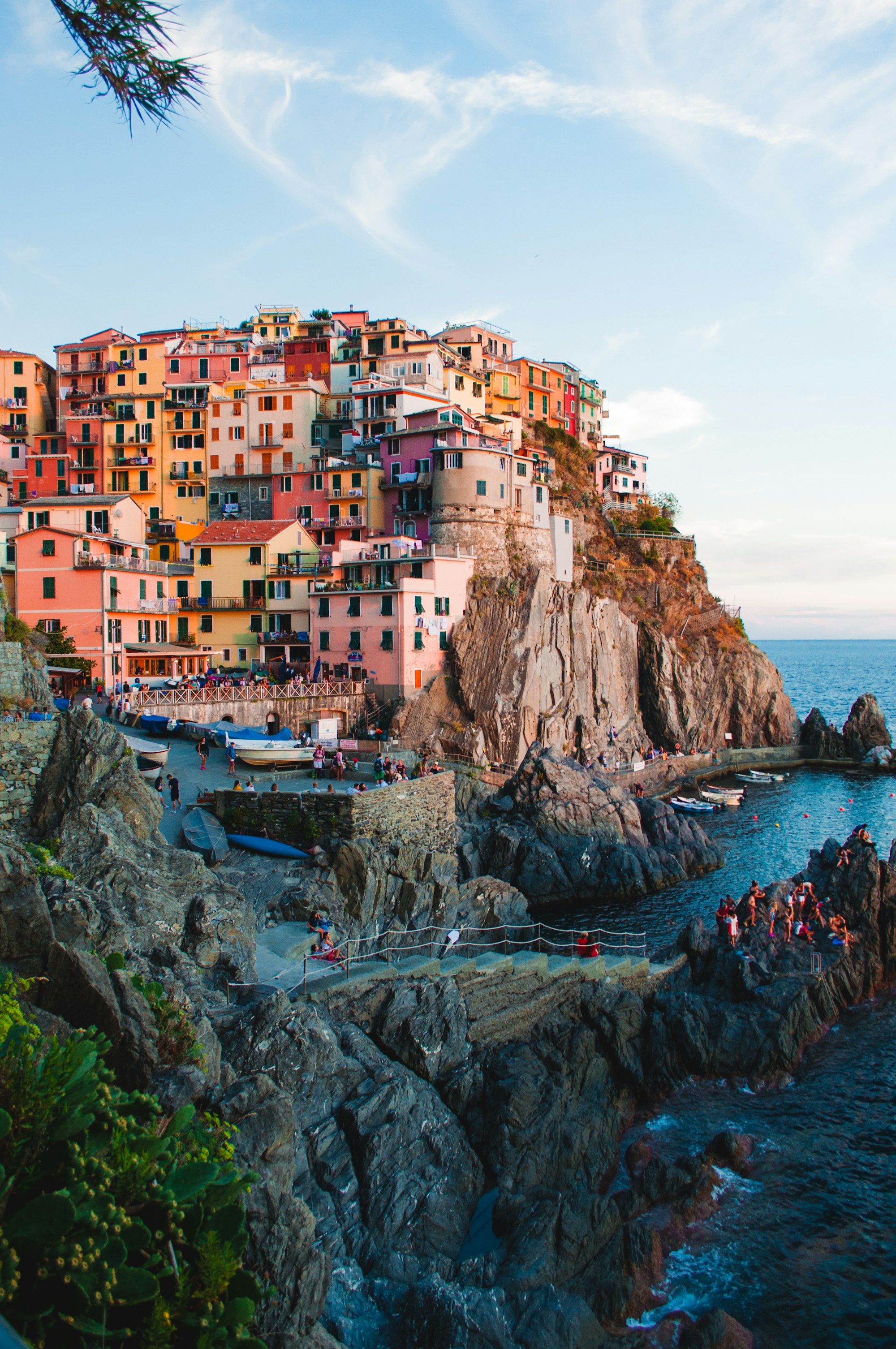 Bunte Häuser an der ligurischen Küste